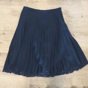 Pleated midi skirt